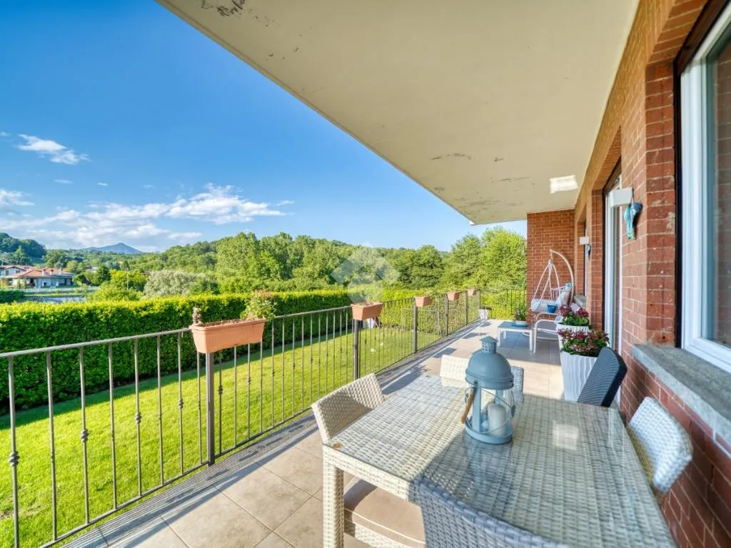 Balcon - Panoramic Villa with Pool in Reano