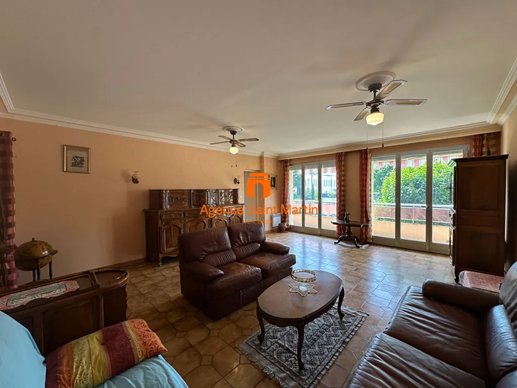 Elutuba - T4 Apartment with Balcony in Montélimar