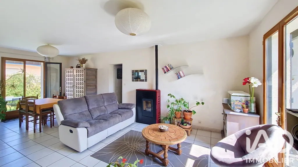 Living Room - Charming House with Terrace in Biscarrosse