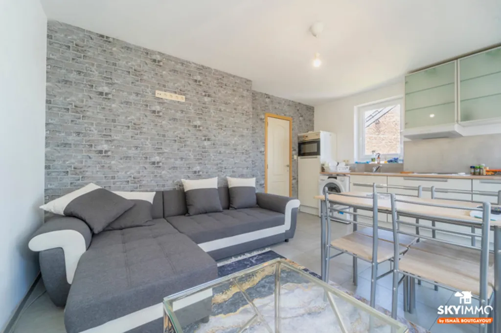 Séjour - Maison Neuve avec Balcon et Garage à Serain