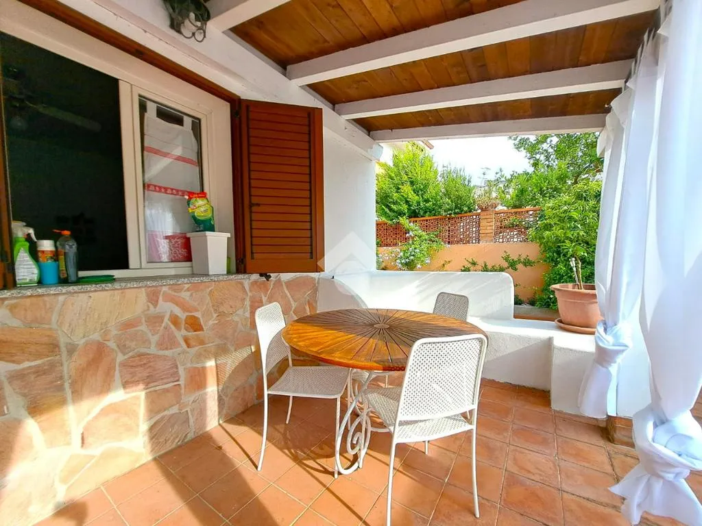Terrasse - Ground Floor Apartment with Private Courtyard in Usini
