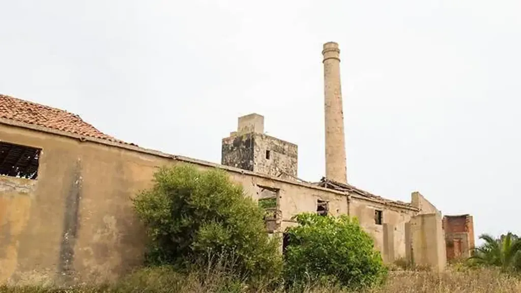 Extérieur - Historic Distillery with Seafront in Marzamemi