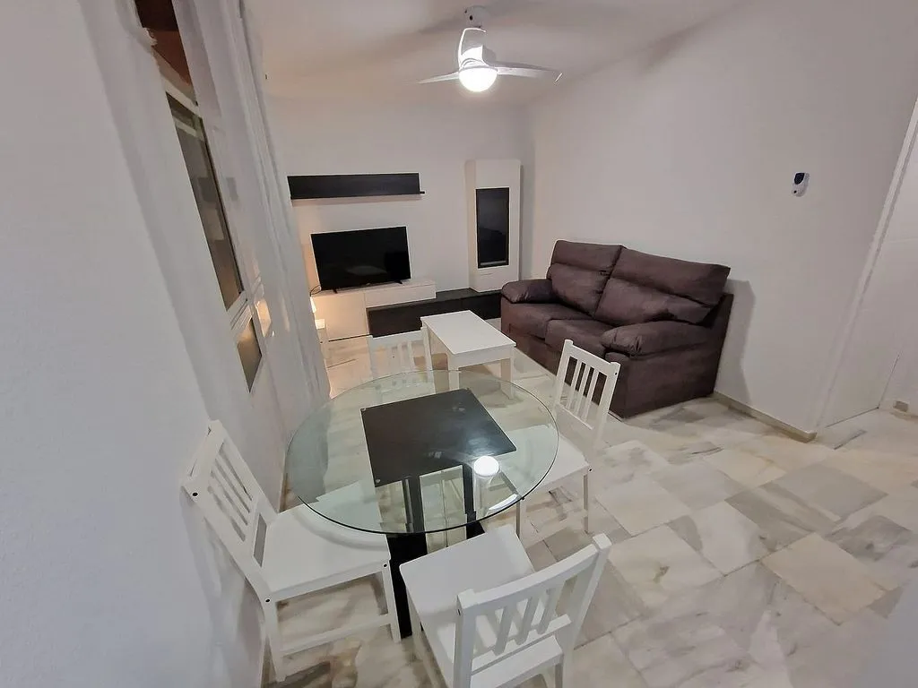 Elutuba - 1-Bedroom Flat with Pool in Gójar