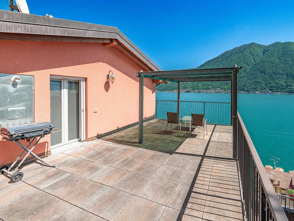 Terrasse - Luxury Villa with Lake Views in Colonno