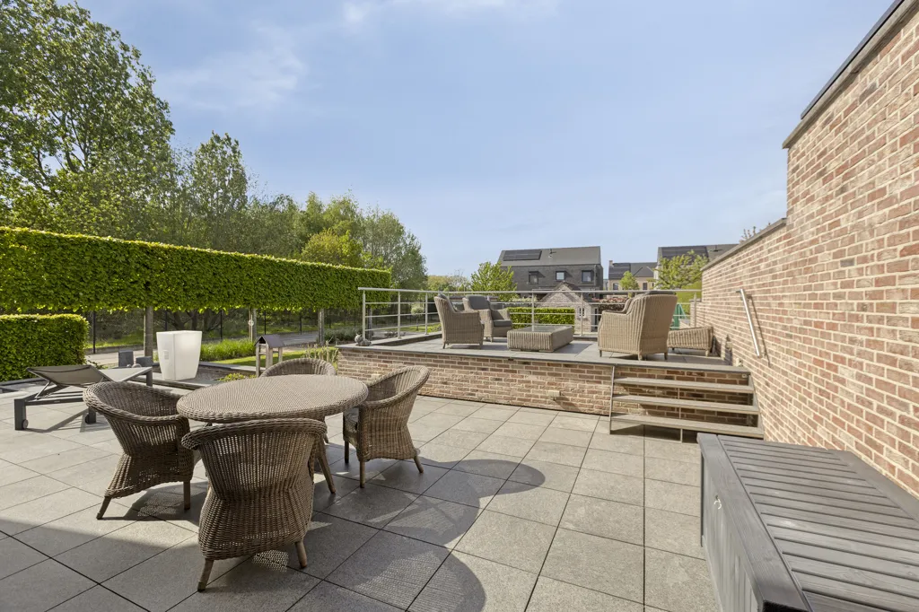 Terrasse - Half-ouverte Bébouwée avec Jardin à Kuringen