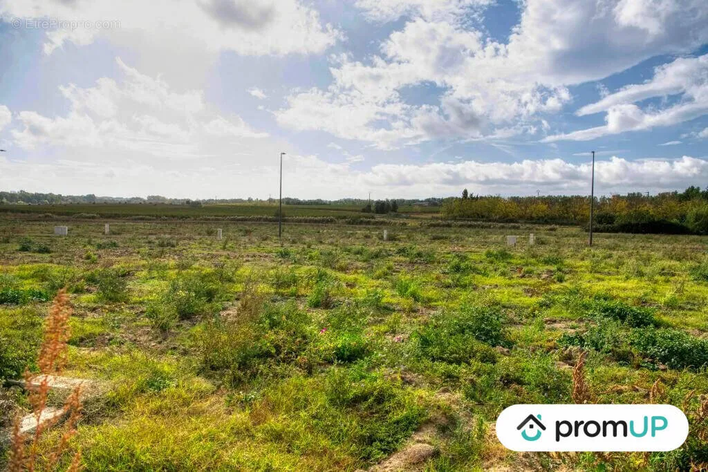 Giardino - Buildable Plot with Permitted Construction in Villesequelande
