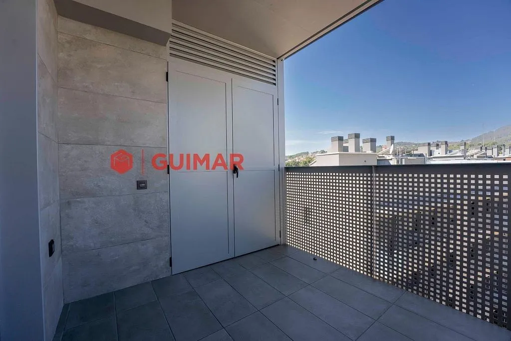 Balcon - Modern Flat with Parking in Ronda Sant Ramon