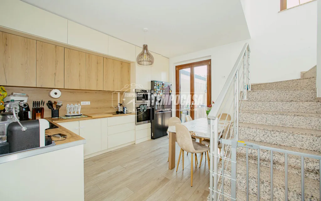 Cucina - Renovated Villa with Garden in Vigevano