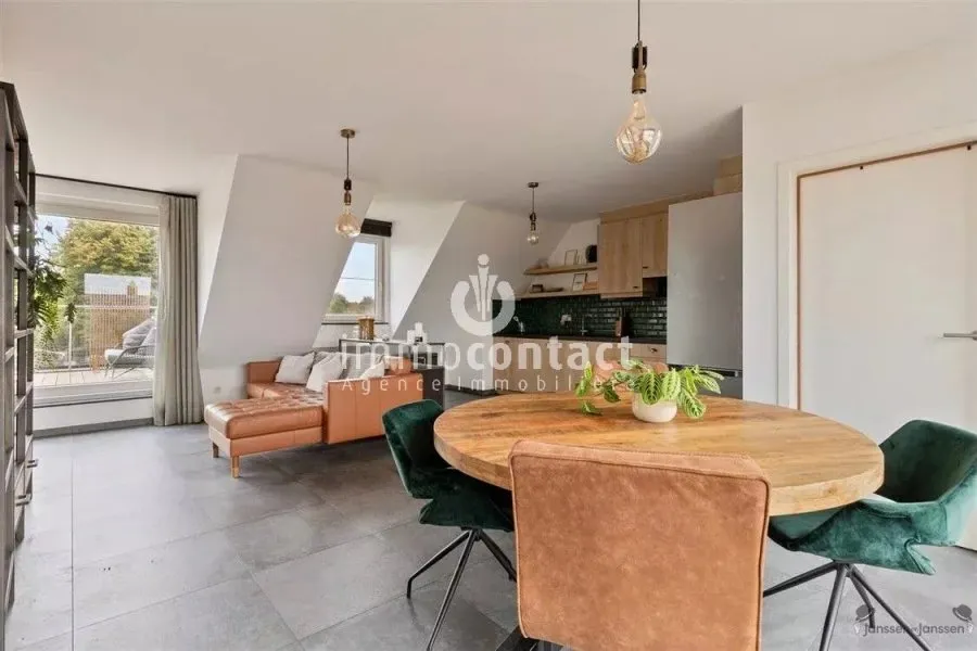 Salle à manger - Appartement avec Terrasse et Parking à Hobscheid