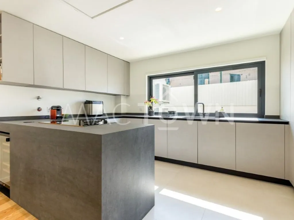 Cuisine - Luxury Villa with River View in Lisbon