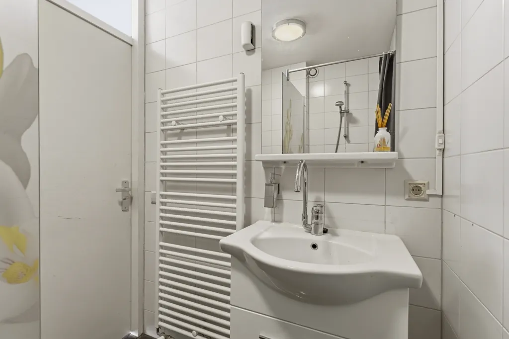 Bagni - Ground Floor Apartment with Garden in Oostzaan