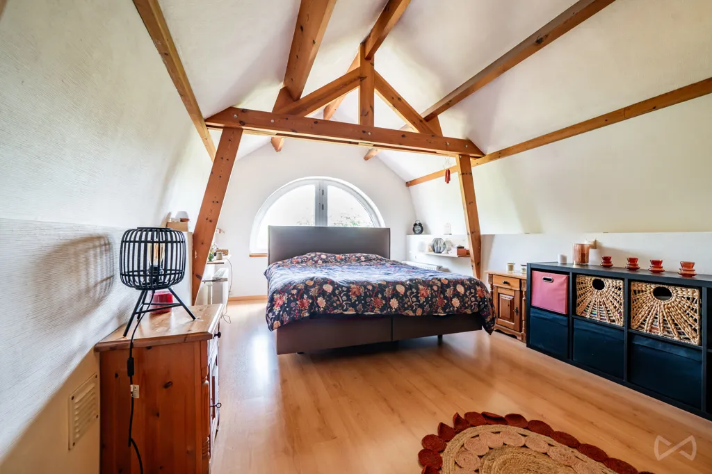Magamistoad - Three-Storey House with Terrace in Bray