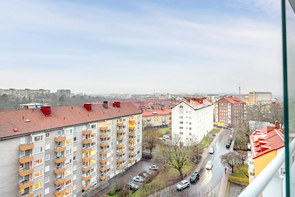 Rõdu - Apartment with Western Balcony in Solna