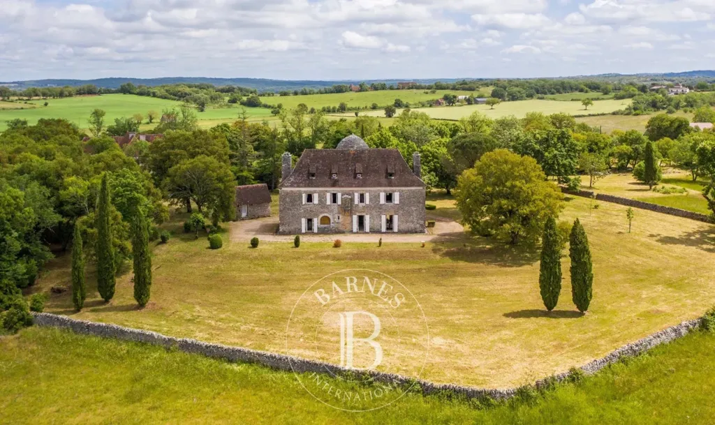 Õhuvaade - 19th-Century Manor with Panoramic View near Rocamadour