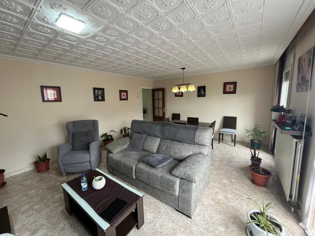 Séjour - Spacious Flat with Balcony in Roses