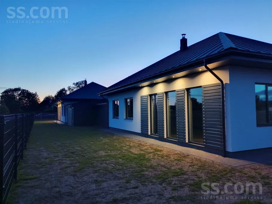 Esterno - Modern House with Garage in Mārupe