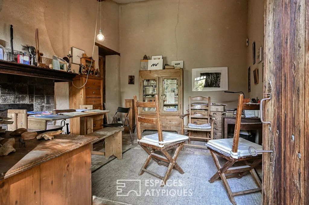 Kabinet - 17th-Century Bastide with Workshop in Luberon