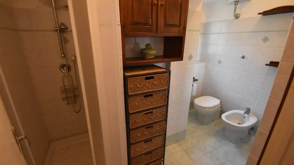 Vannitoad - Tuscan-Style Apartment in Historic Centre, Rosignano Marittimo