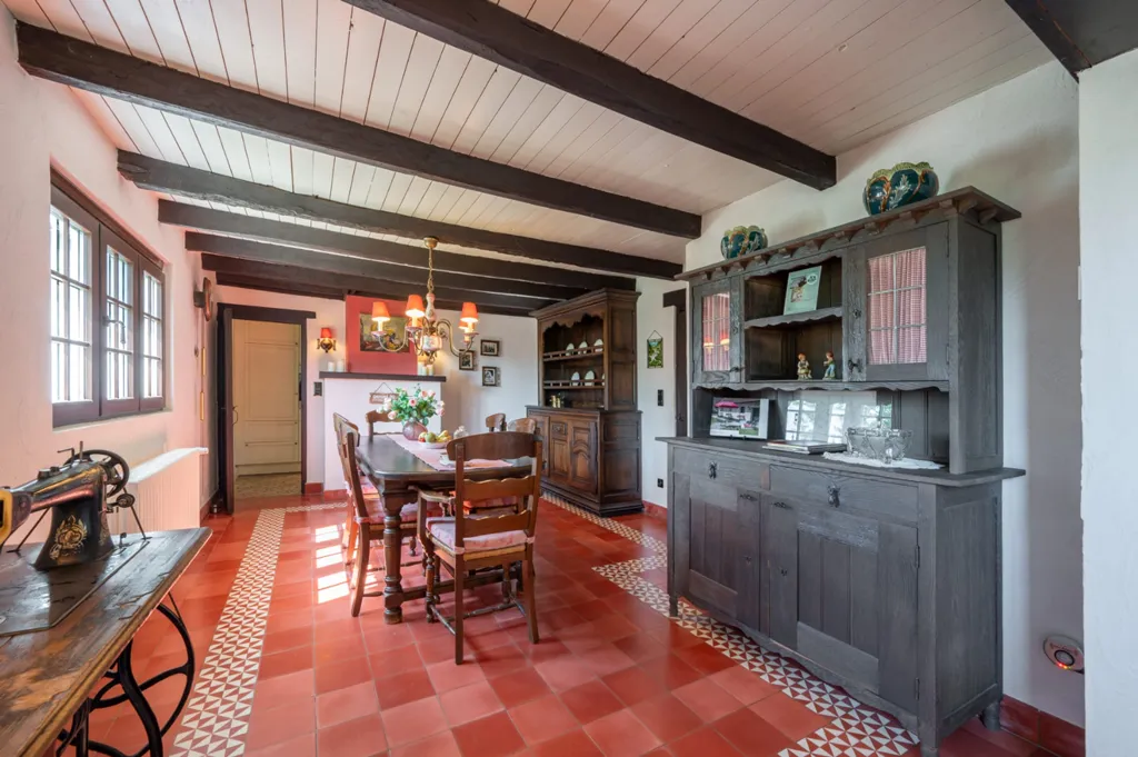 Salle à manger - Cottage Rénové avec Terrasse près de Bruges