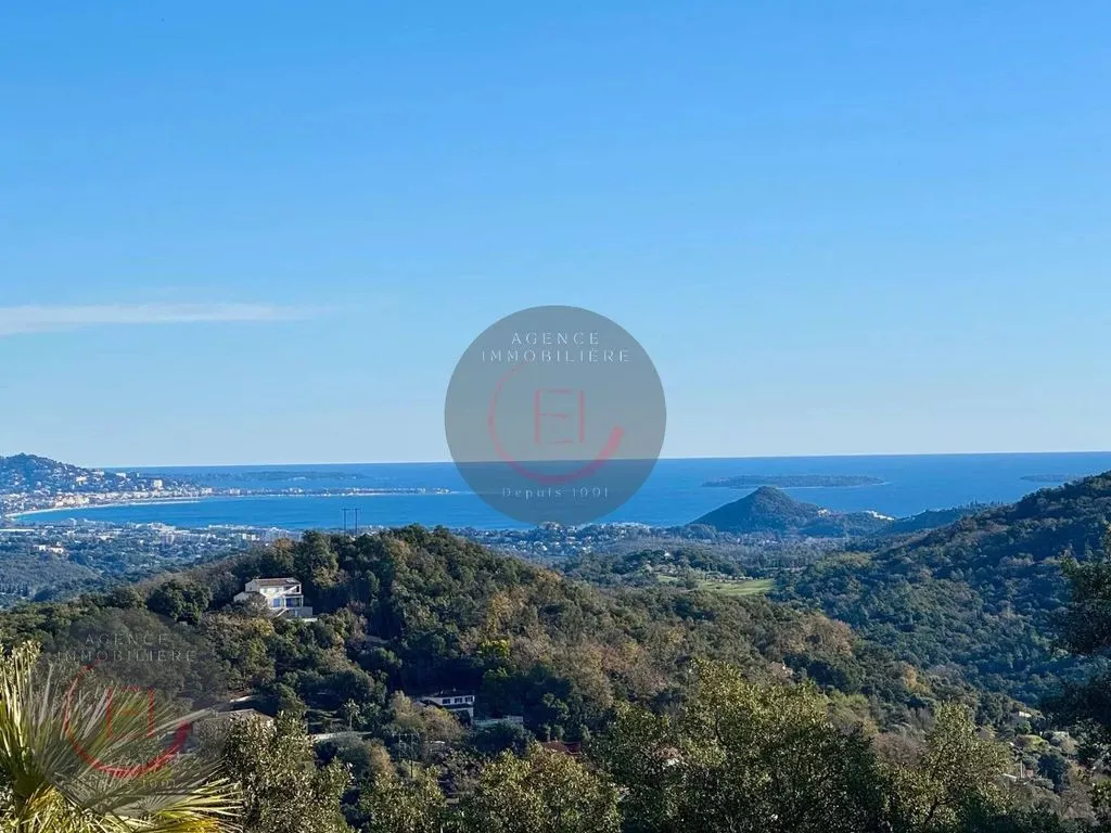 Luxury Villa with Pool in Les Adrets-de-l'Estérel