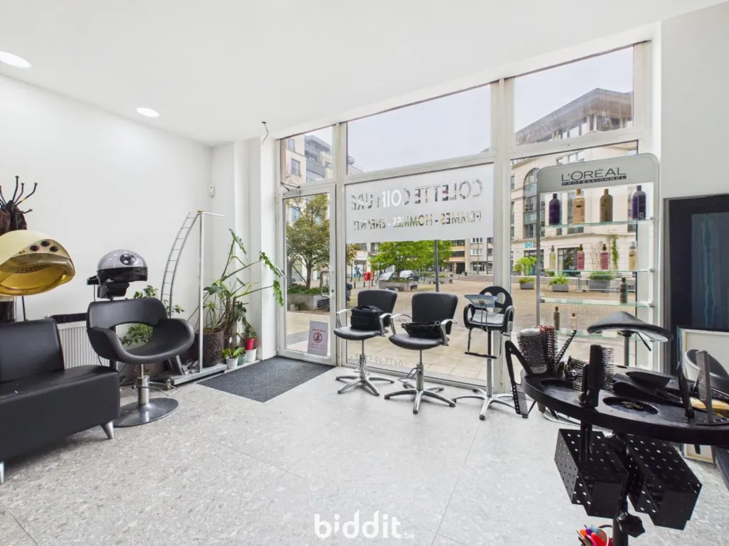Pièces - Commerce avec Visite Virtuelle à Auderghem