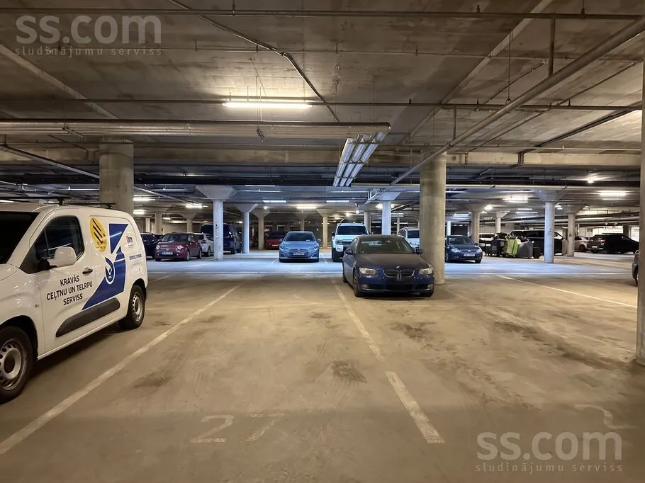 Garage - 2-Bedroom Apartment with Park Views in Riga Centre