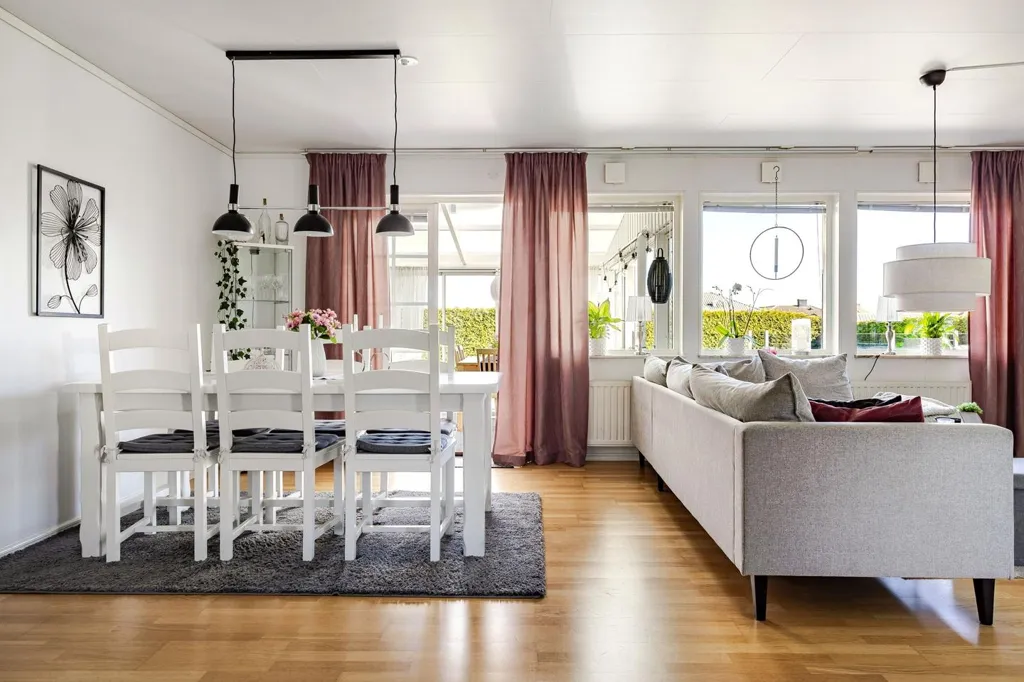Salle à manger - Villa with Garden in Motala