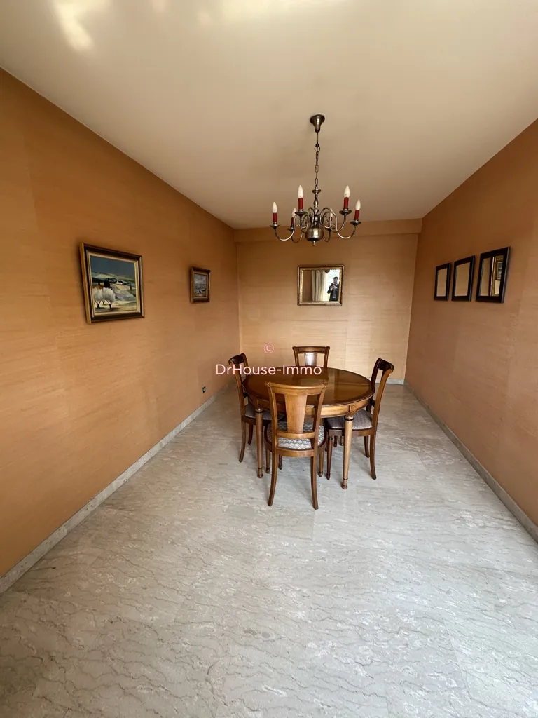Dining Room - Apartment with Balcony and Terrace in Central Location