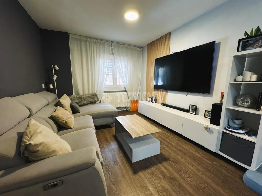 Elutuba - Modernised Flat with Balcony in Madrid Centre