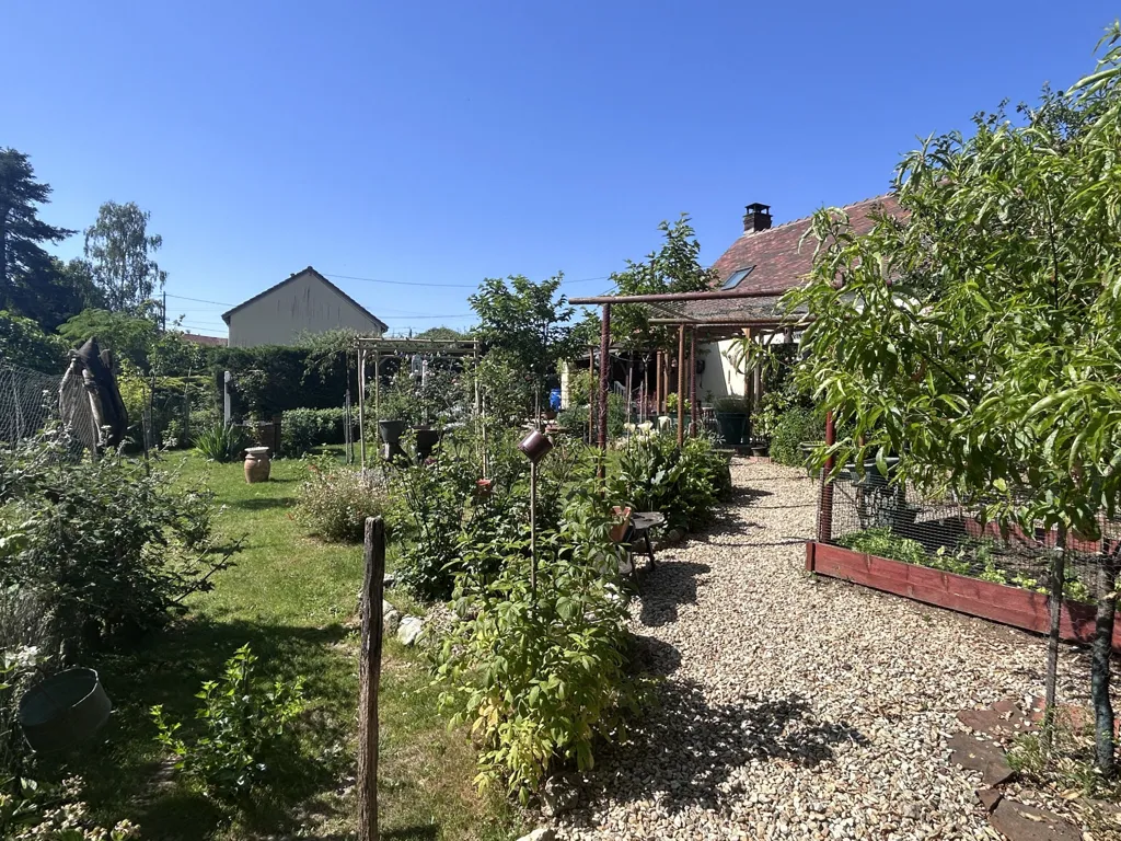 Jardín - Hamlet House with Garden in Rivarennes