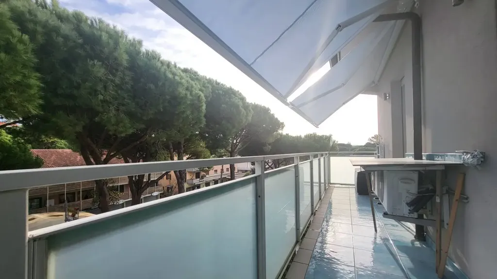 balcony