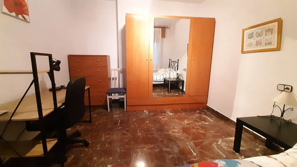 Chambres - Student-Friendly Flat with Terrace in Lima Street