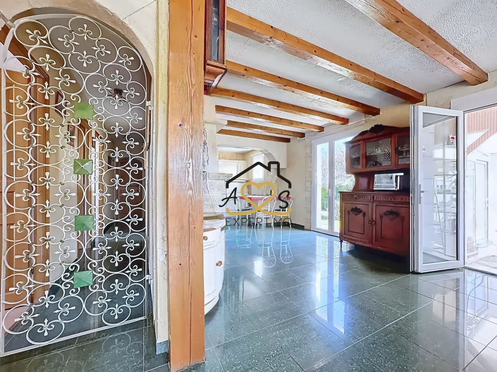 Cucina - Charming Flat-Plan House with 180° View in Billom
