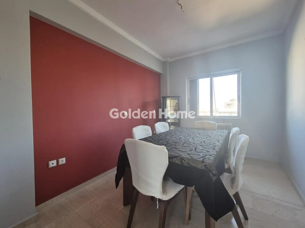 Sala da pranzo - Bright Apartment with Panoramic View in Koridallos