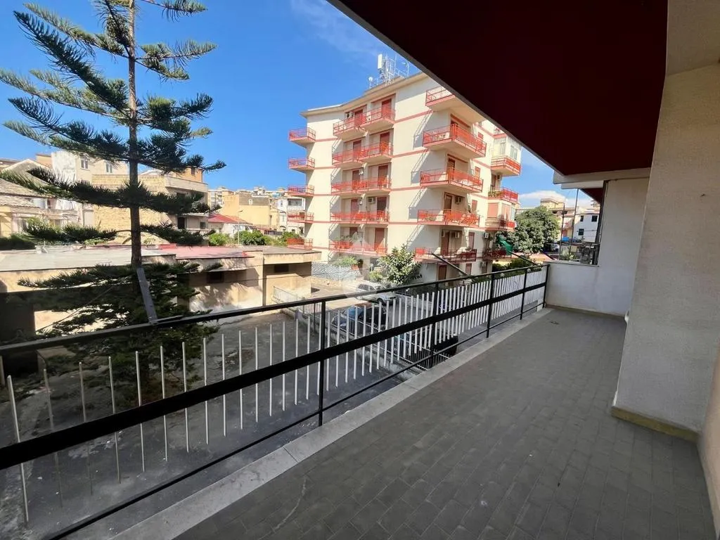 Balcón - 5-Room Apartment with Double Exposure in Palermo
