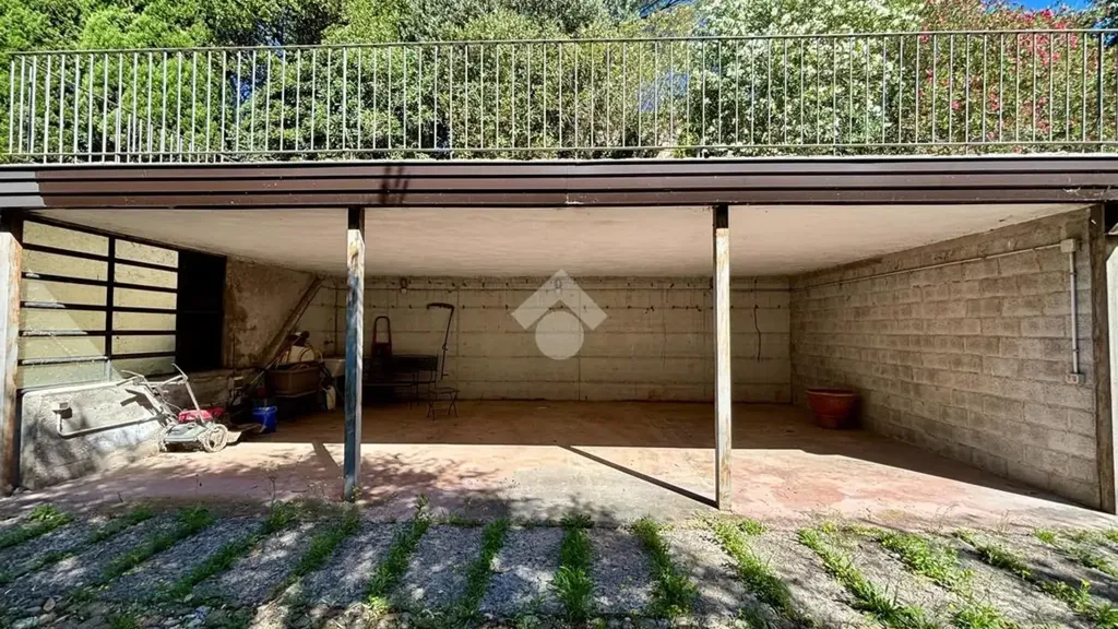 Garage - Historic Villa with Pool in Sona