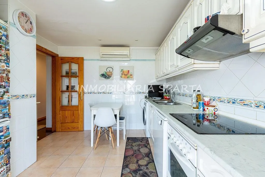 Cuisine - Charming Duplex with Terrace in City Centre