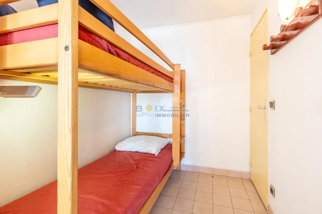 Bedrooms - Studio with Sea View at La Corniche, Sète