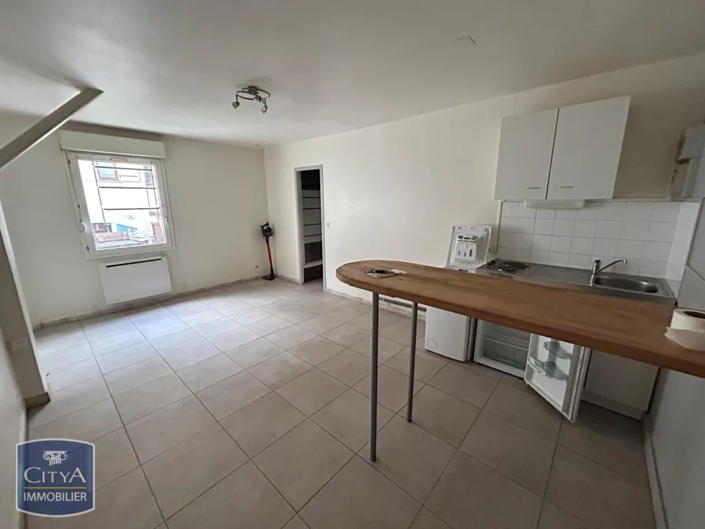 Köök - Bright Studio Apartment in Bourges Centre