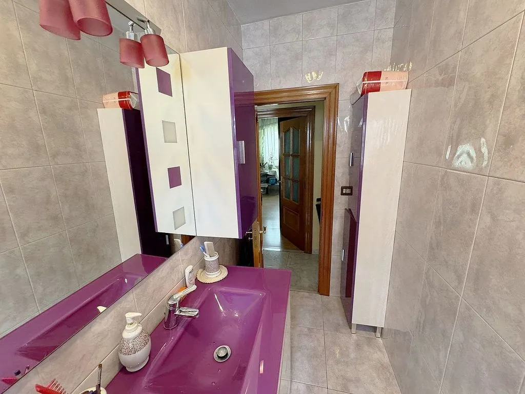 Vannitoad - 2-Bedroom Apartment with Elevator in Milan