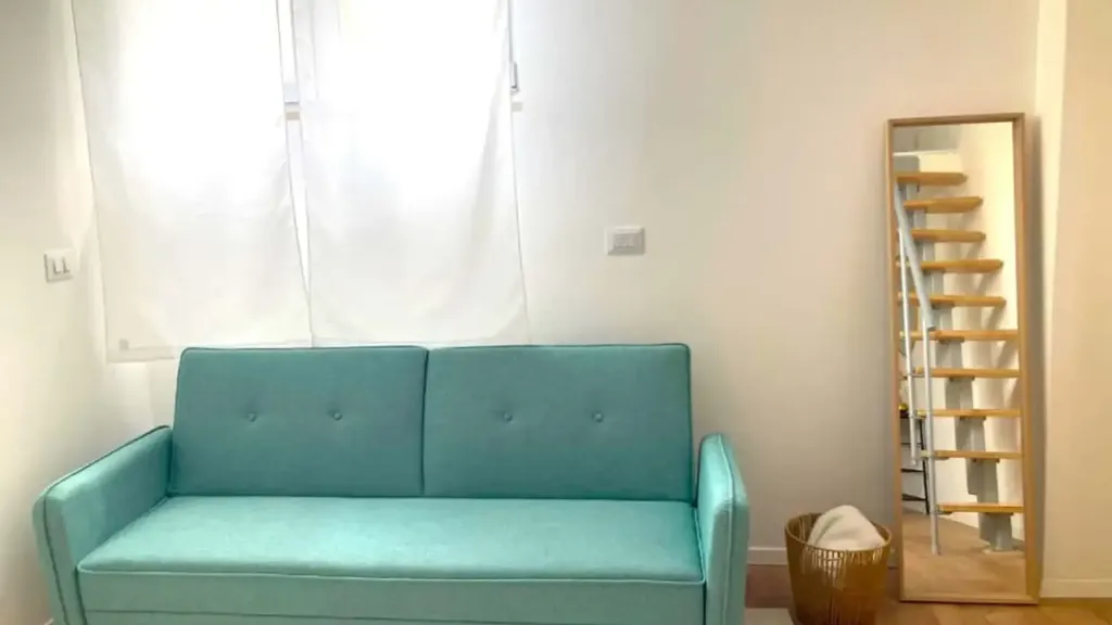Elutuba - Fully Furnished Studio in Milan