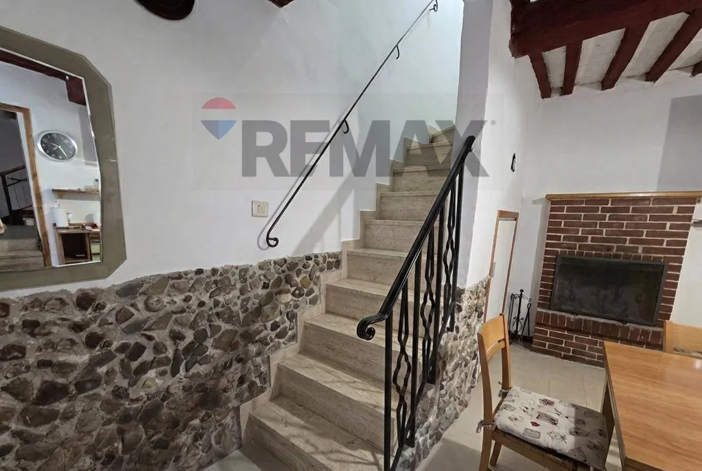 Pièces - Independent Triplex with Terrace in Monteverdi Marittimo