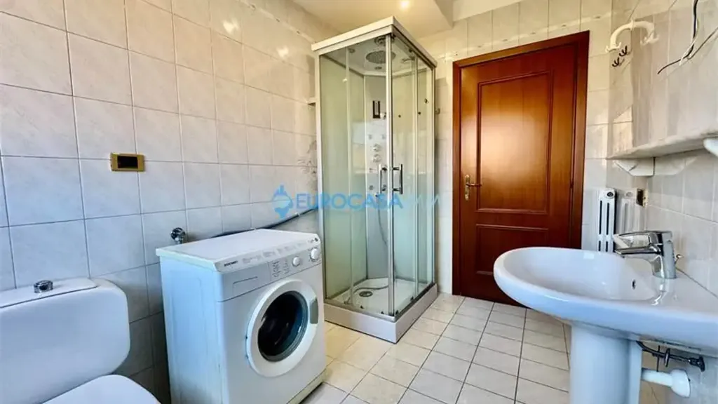 Vannitoad - Spacious 2-Bedroom Apartment with Garage in Carpi