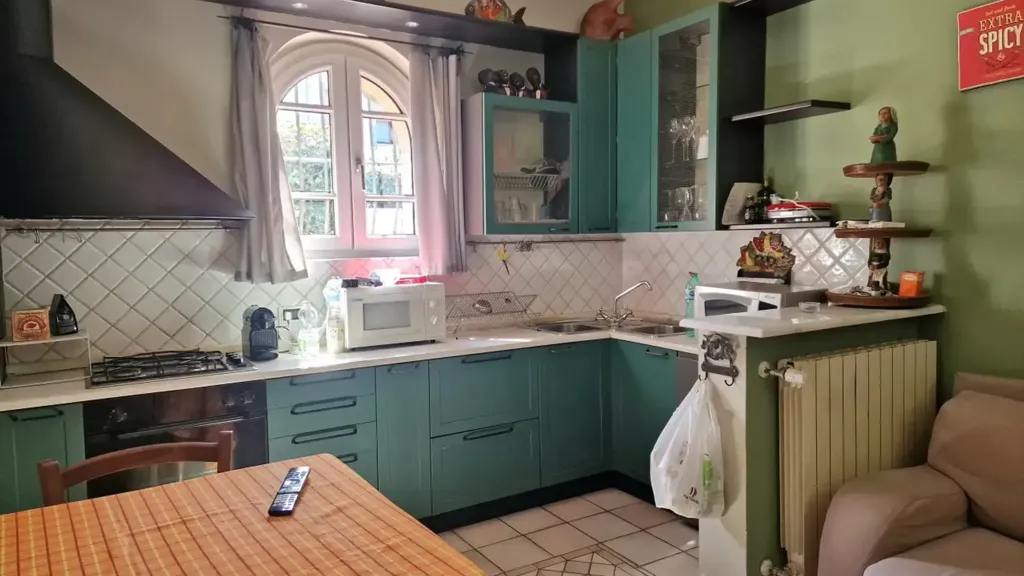 Kitchen - Semi-detached House with Garden in Massa