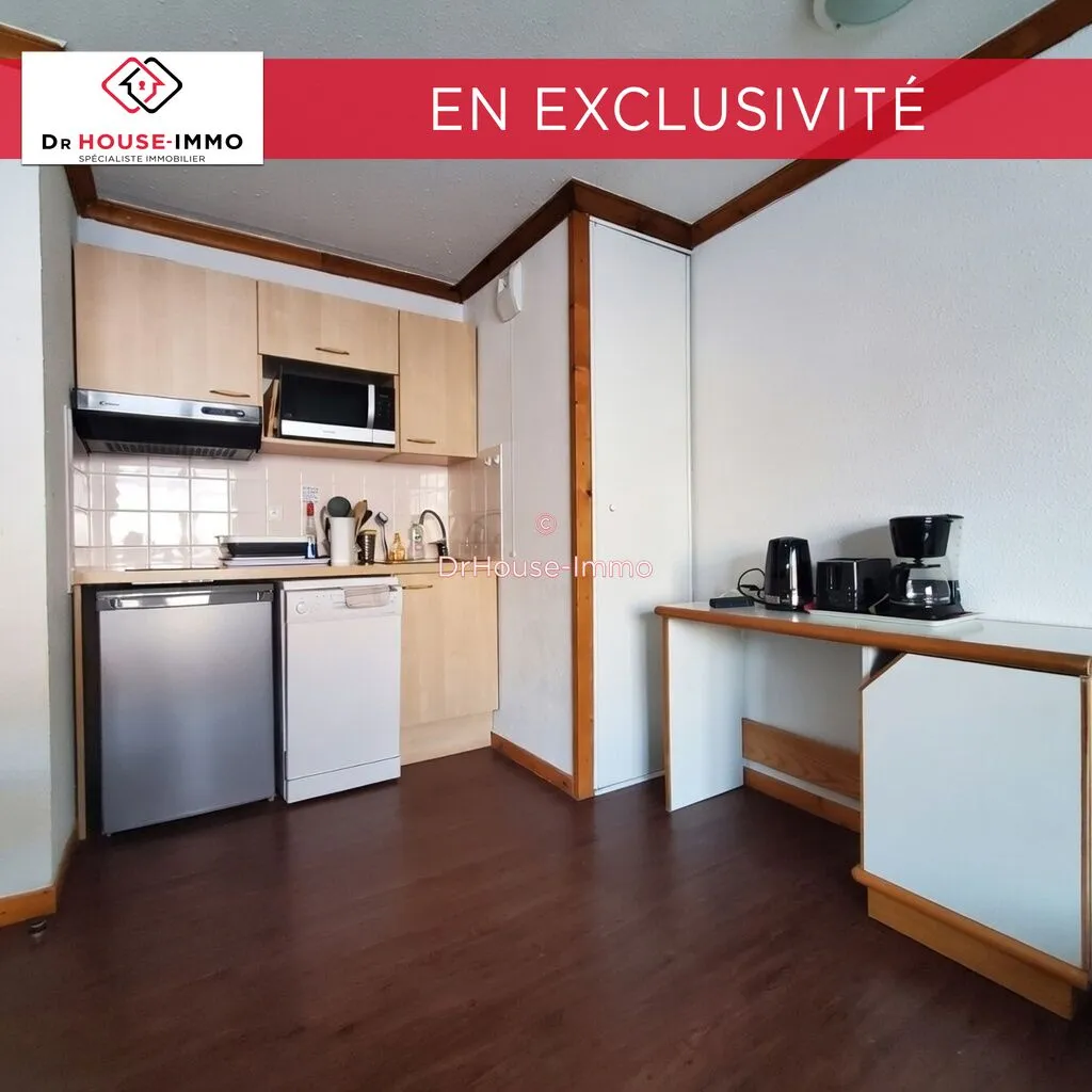 Cuisine - Appartement avec Balcon et Piscine à Super-Besse