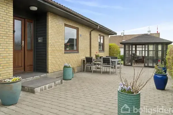 Terrass - Villa with Mahogany Windows in Sindal