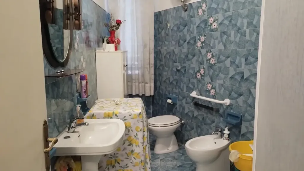 Vannitoad - Central Apartment with Terrace in Empoli