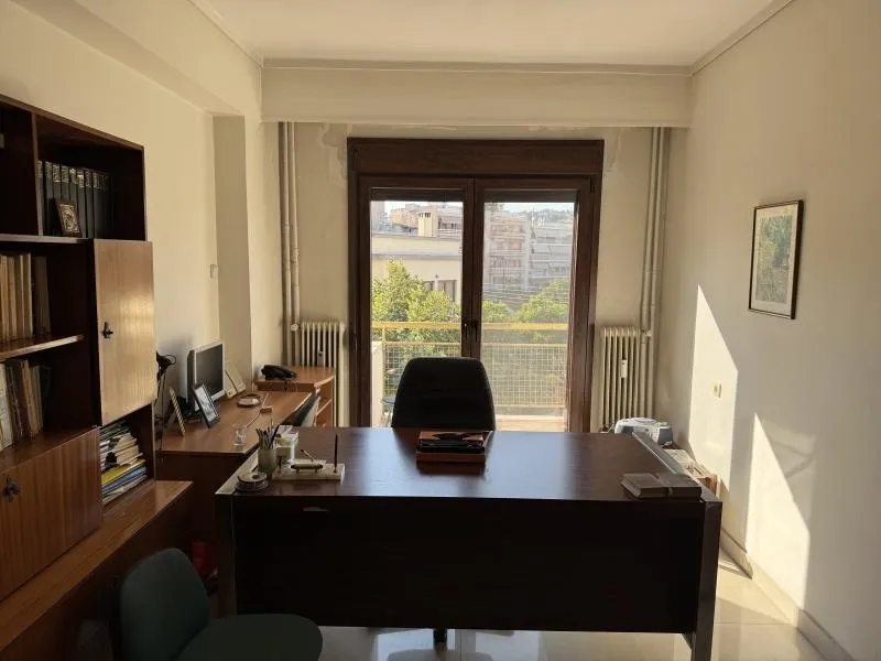 Kabinet - Office Space with City View in Serres Centre