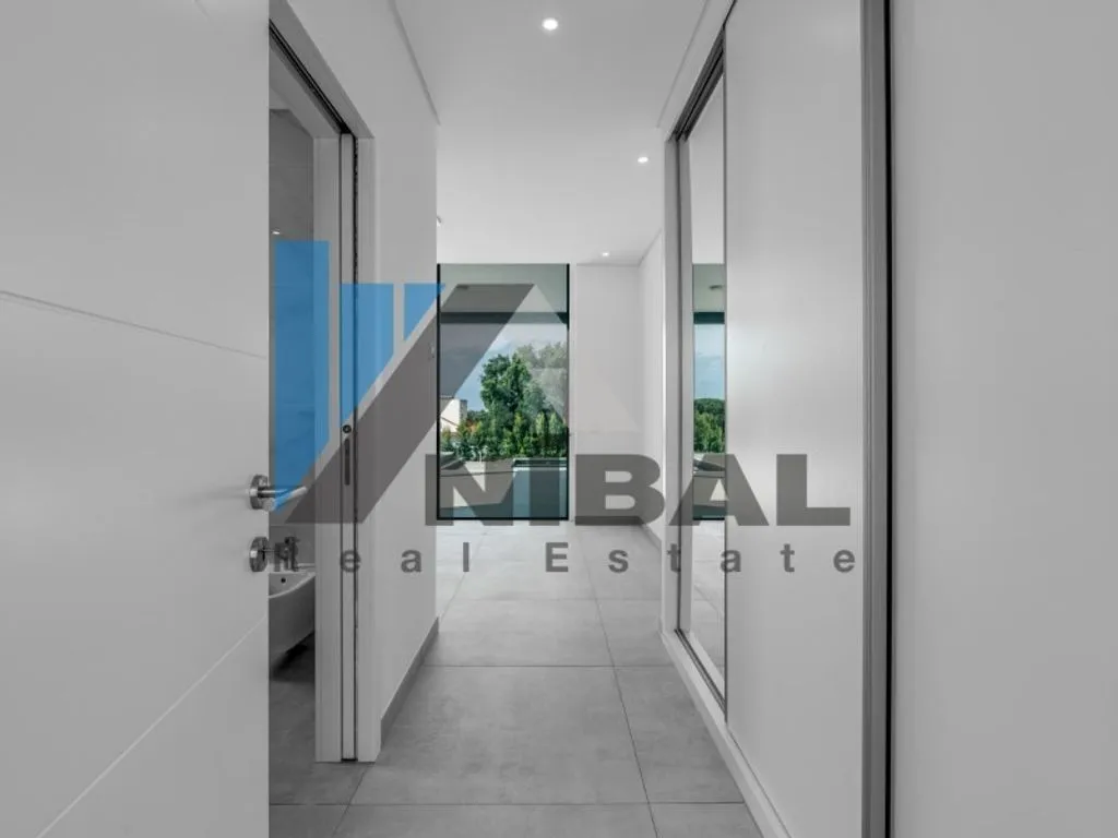 hallway_entrance