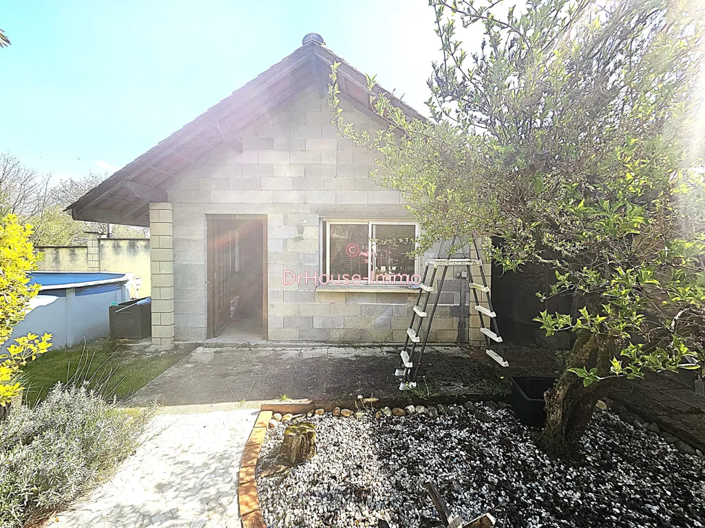 Extérieur - Maison de Charme avec Piscine à Saint-Léon-sur-l'Isle